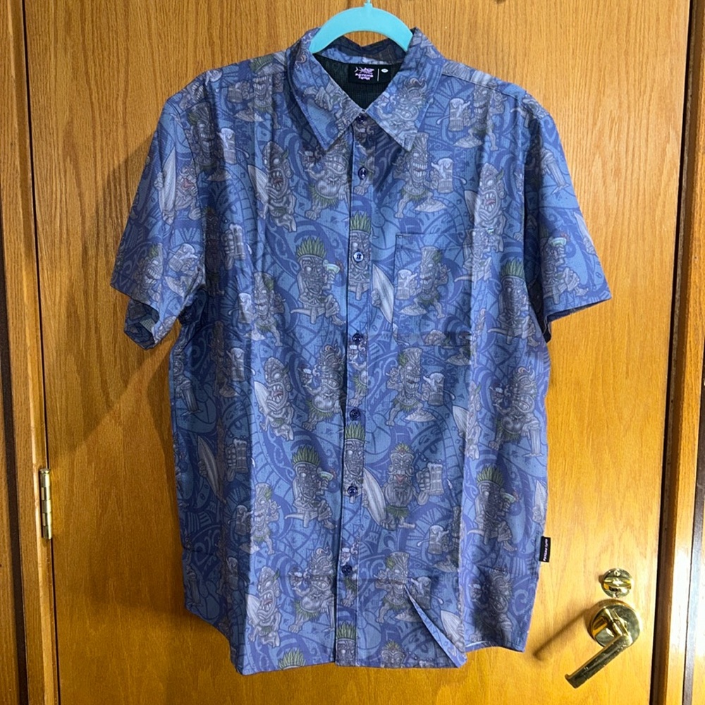 Psycho Tuna Men's Medium Tipsy Tiki Shirt